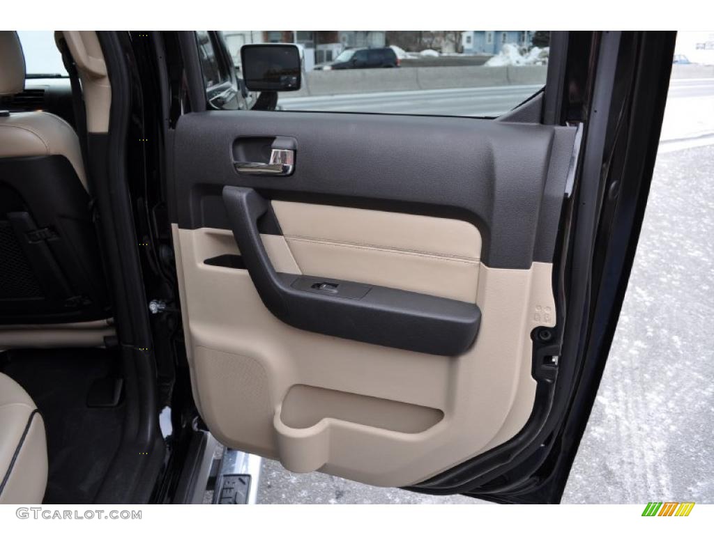 2009 Hummer H3 T Alpha Ebony/Light Cashmere Door Panel Photo #45235505