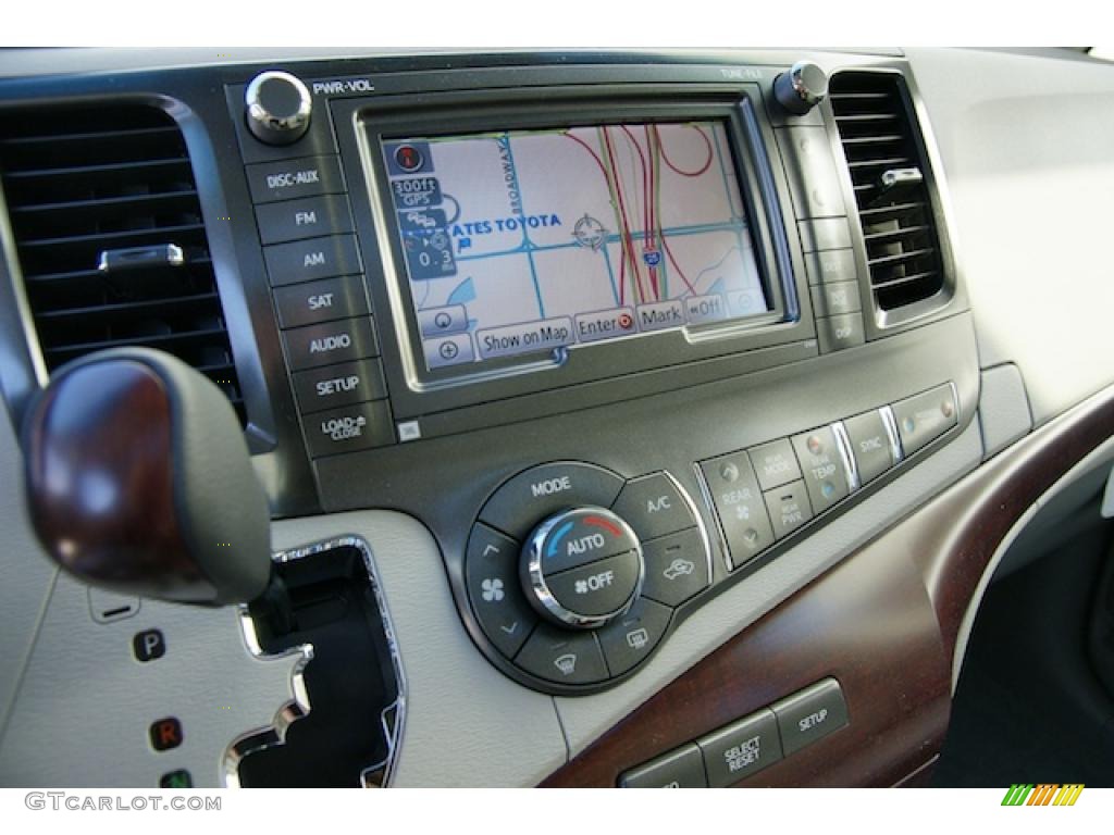 2011 Sienna Limited AWD - Black / Light Gray photo #12