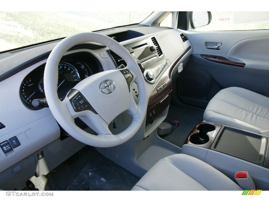 Light Gray Interior 2011 Toyota Sienna XLE AWD Photo #45235905