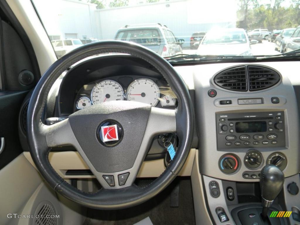 2004 Saturn VUE V6 AWD Dashboard Photos