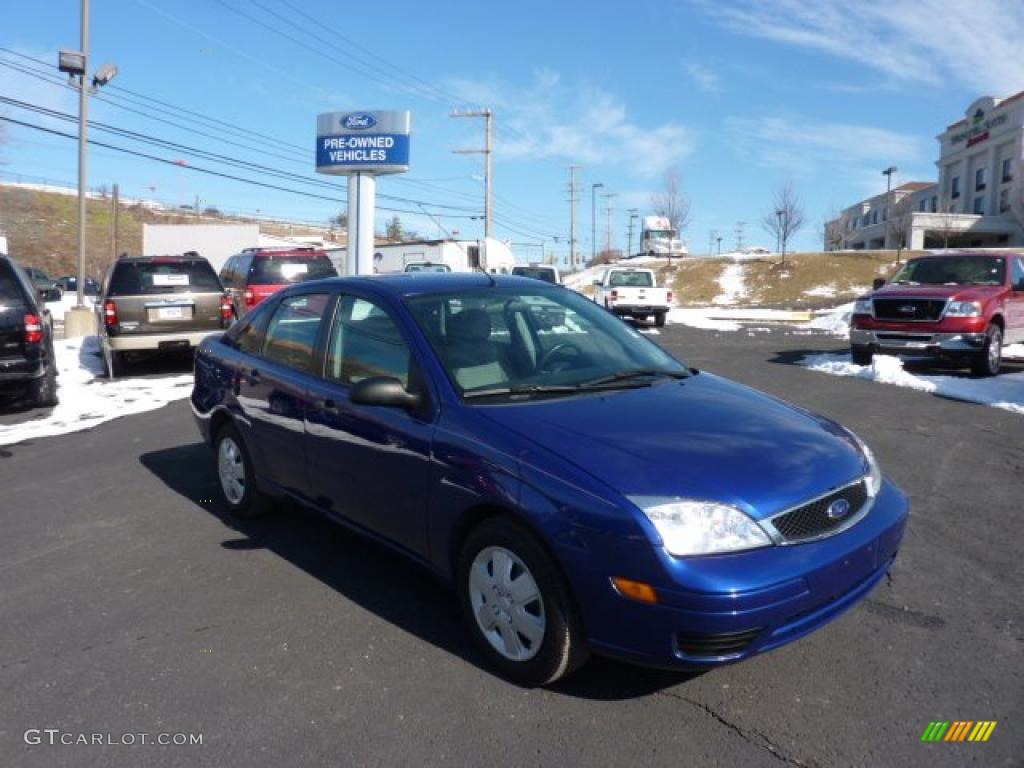 2006 Focus ZX4 SE Sedan - Sonic Blue Metallic / Dark Flint/Light Flint photo #1