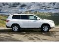 2011 Blizzard White Pearl Toyota Highlander SE 4WD  photo #2