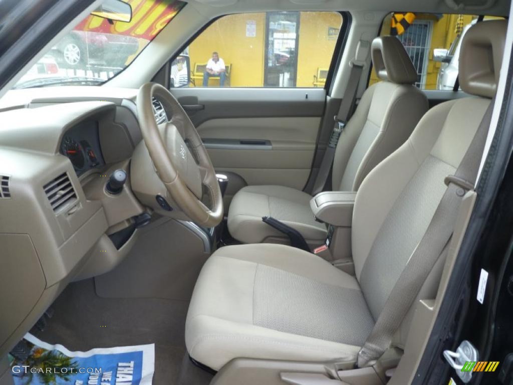 Pastel Pebble Beige Interior 2007 Jeep Patriot Sport Photo #45237153