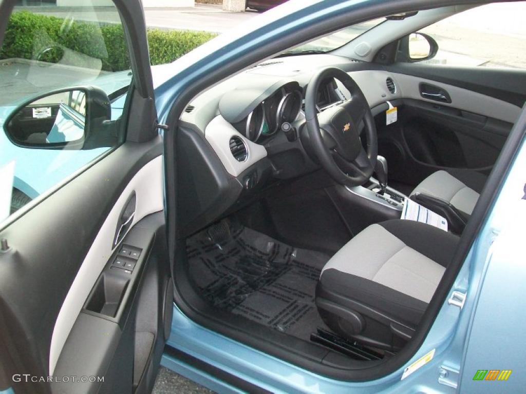 2011 Chevrolet Cruze LS interior Photo #45239161