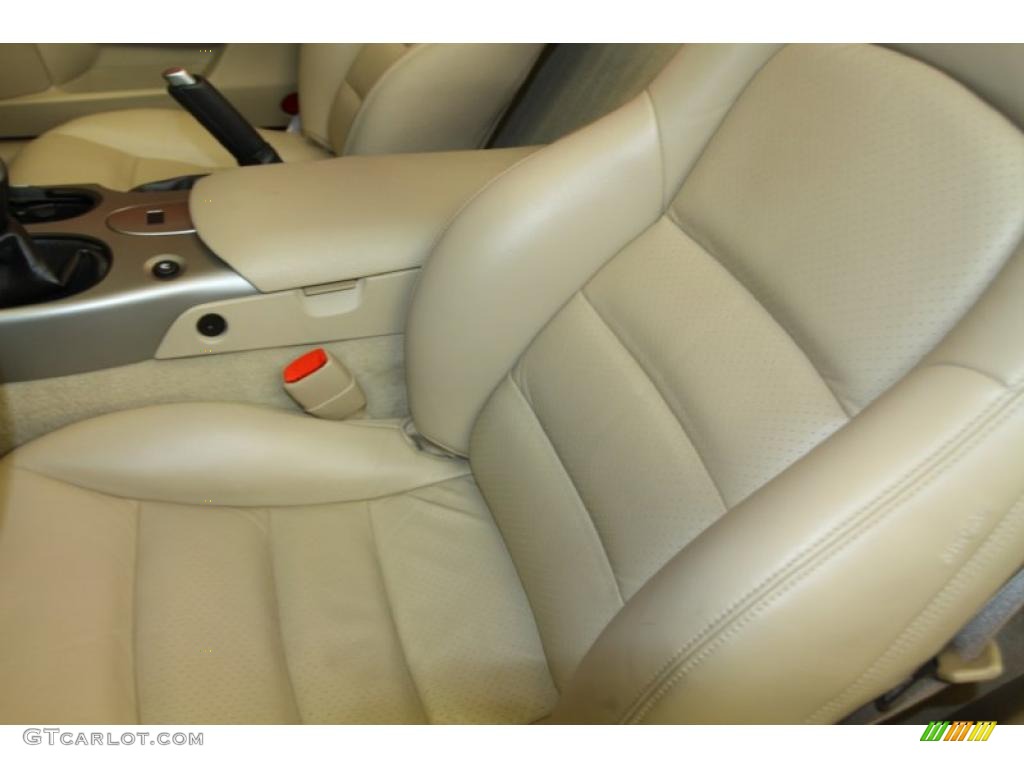 Cashmere Interior 2005 Chevrolet Corvette Coupe Photo #45239950