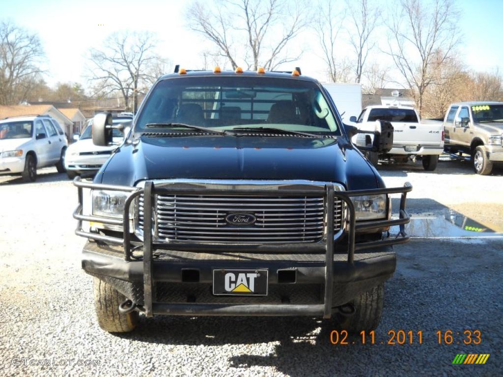 2003 F550 Super Duty Lariat Crew Cab 4x4 Chassis Dump Truck - Black / Medium Graphite photo #4