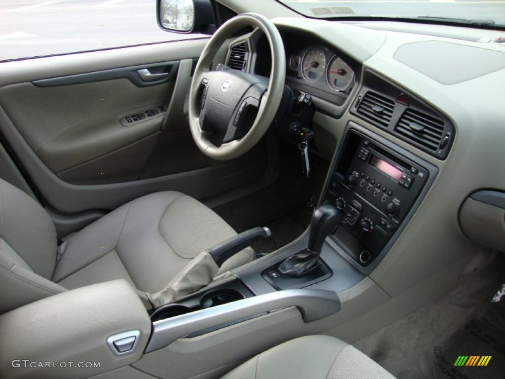 Taupe Interior 2005 Volvo XC70 AWD Photo #45248392
