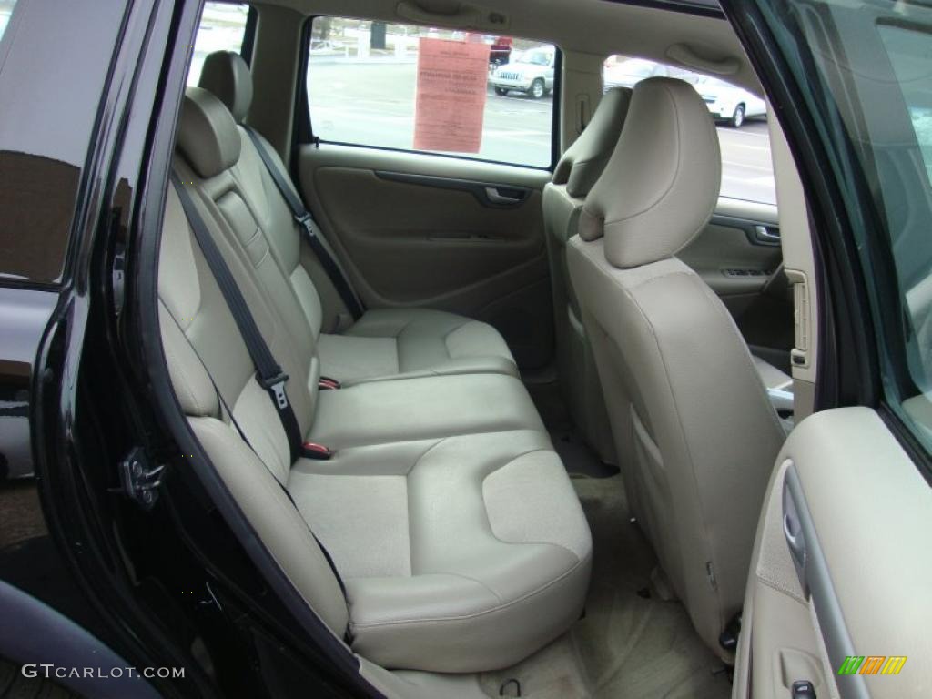 Taupe Interior 2005 Volvo XC70 AWD Photo #45248400