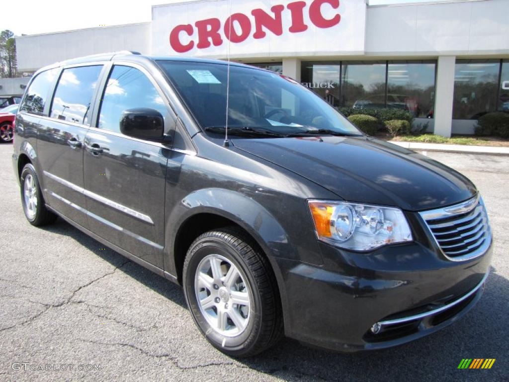 Dark Charcoal Pearl Chrysler Town & Country