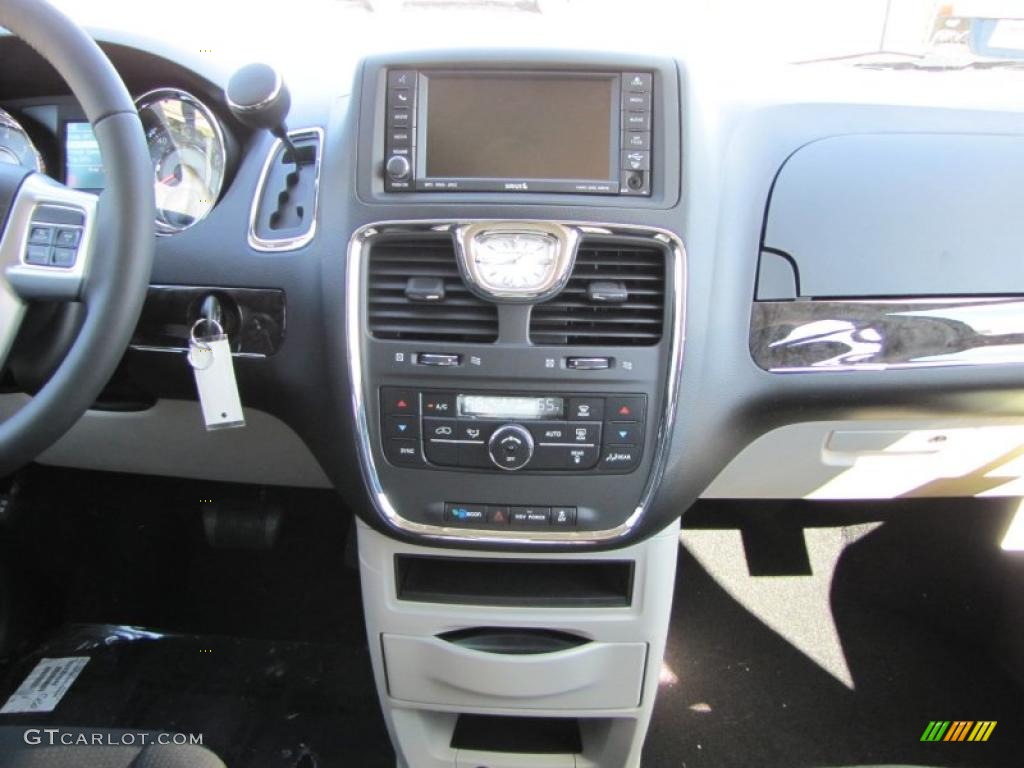 2011 Chrysler Town & Country Touring Black/Light Graystone Dashboard Photo #45249412