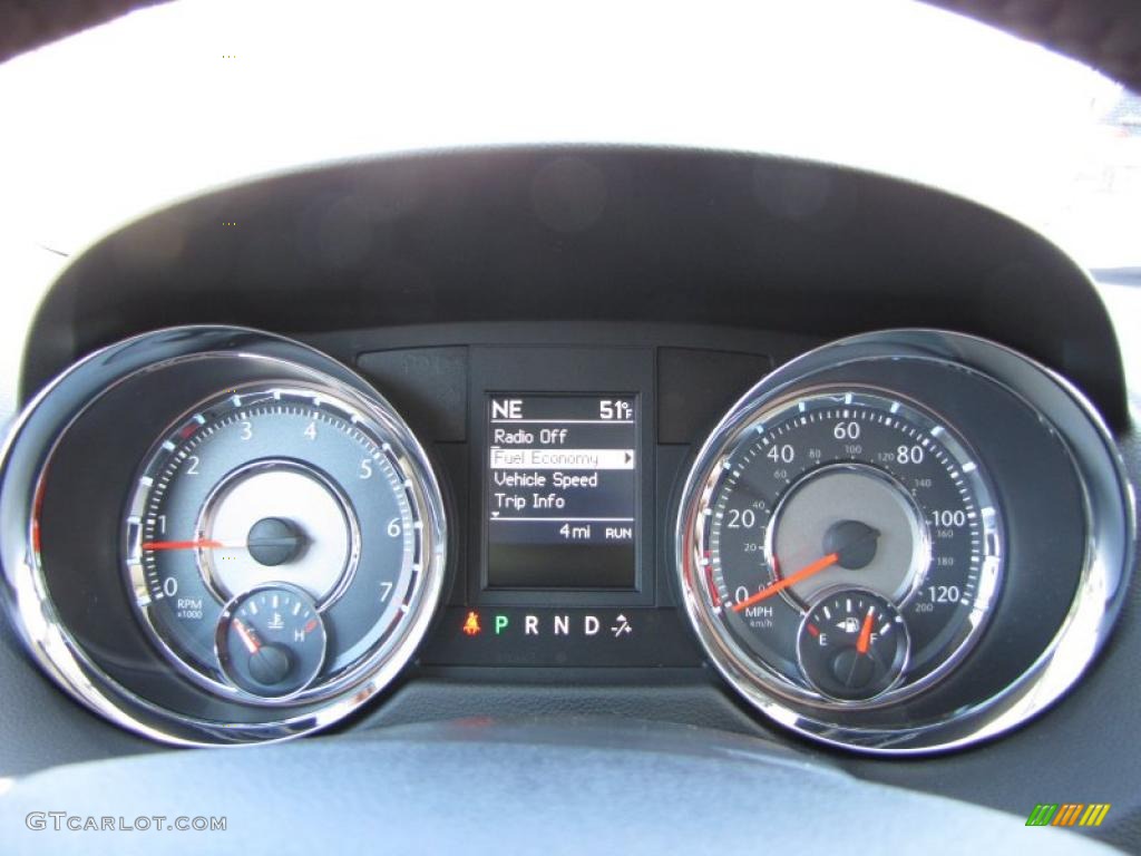 2011 Chrysler Town & Country Touring Gauges Photo #45249576