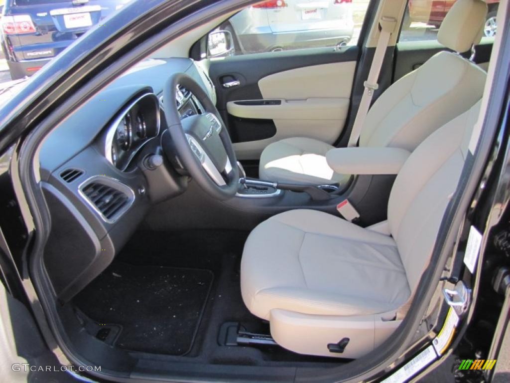 Black/Light Frost Beige Interior 2011 Chrysler 200 Limited Photo #45250097