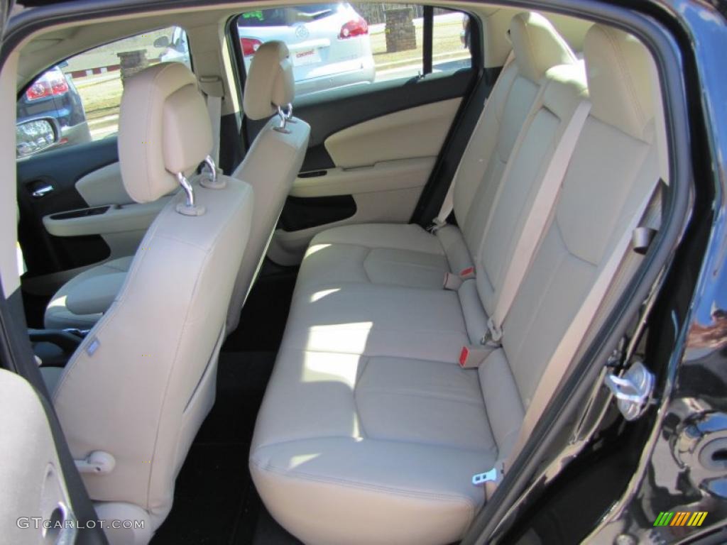 Black/Light Frost Beige Interior 2011 Chrysler 200 Limited Photo #45250108