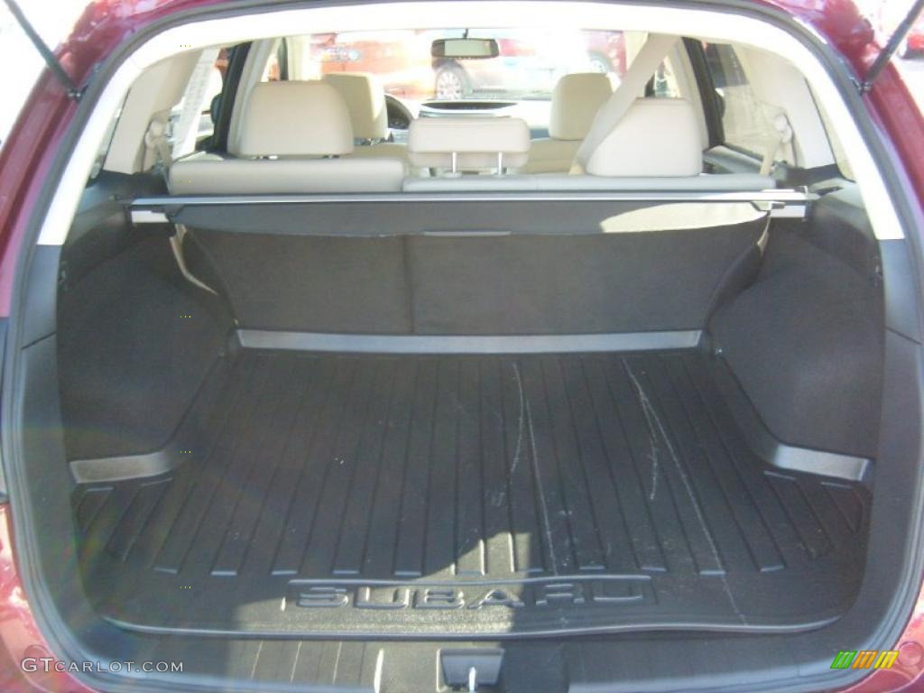 2011 Subaru Outback 2.5i Limited Wagon Trunk Photo #45252141