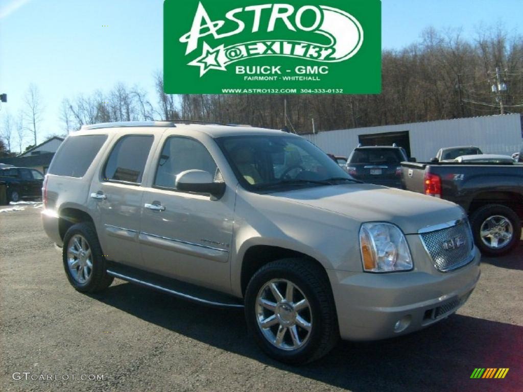 2007 Yukon Denali AWD - Gold Mist Metallic / Cocoa/Light Cashmere photo #1