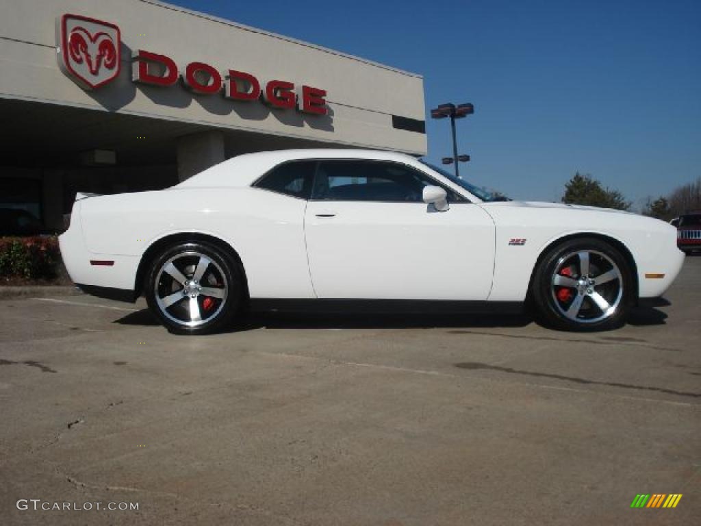 2011 Challenger SRT8 392 Inaugural Edition - Bright White / Pearl White/Blue photo #2