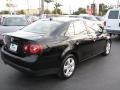 Black - Jetta SE Sedan Photo No. 10