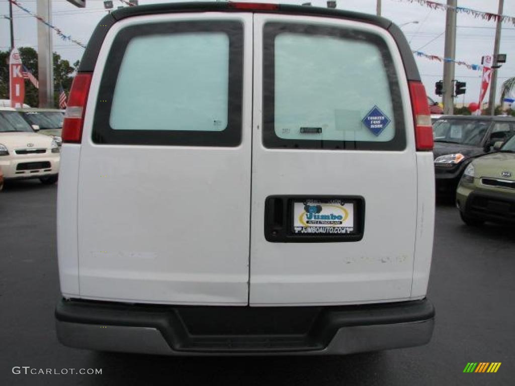 2005 Express 1500 Commercial Van - Summit White / Medium Dark Pewter photo #9