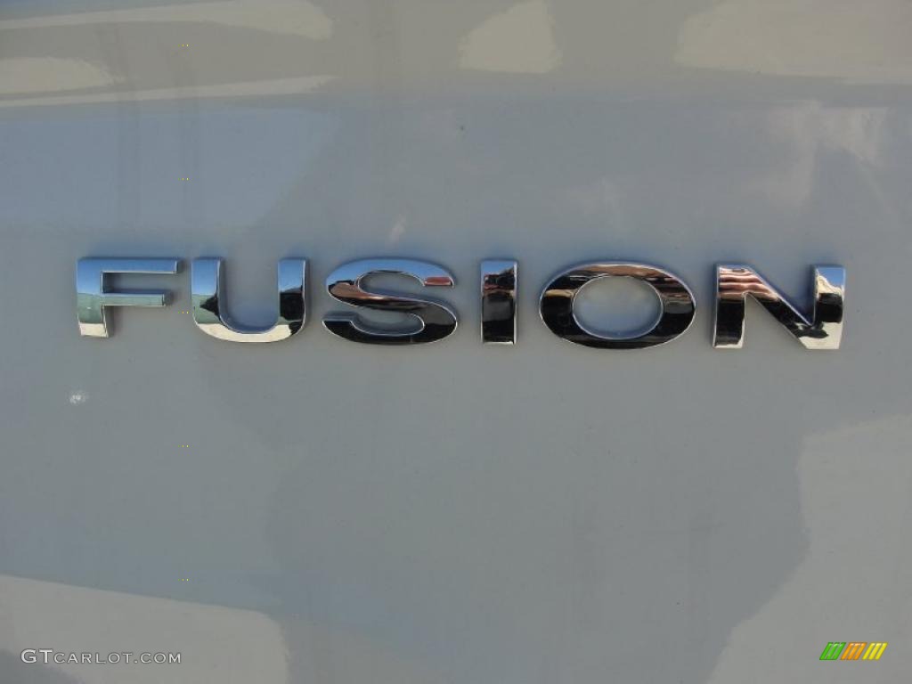 2011 Fusion SE - White Suede / Medium Light Stone photo #15