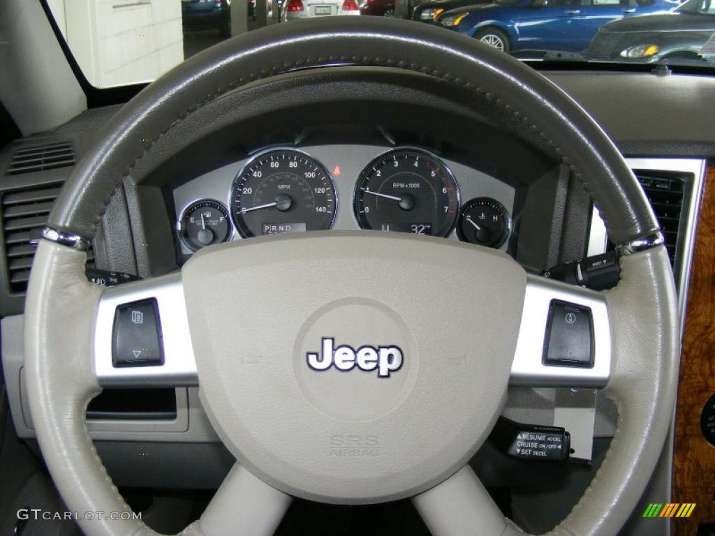 2008 Grand Cherokee Limited 4x4 - Stone White / Dark Khaki/Light Graystone photo #14