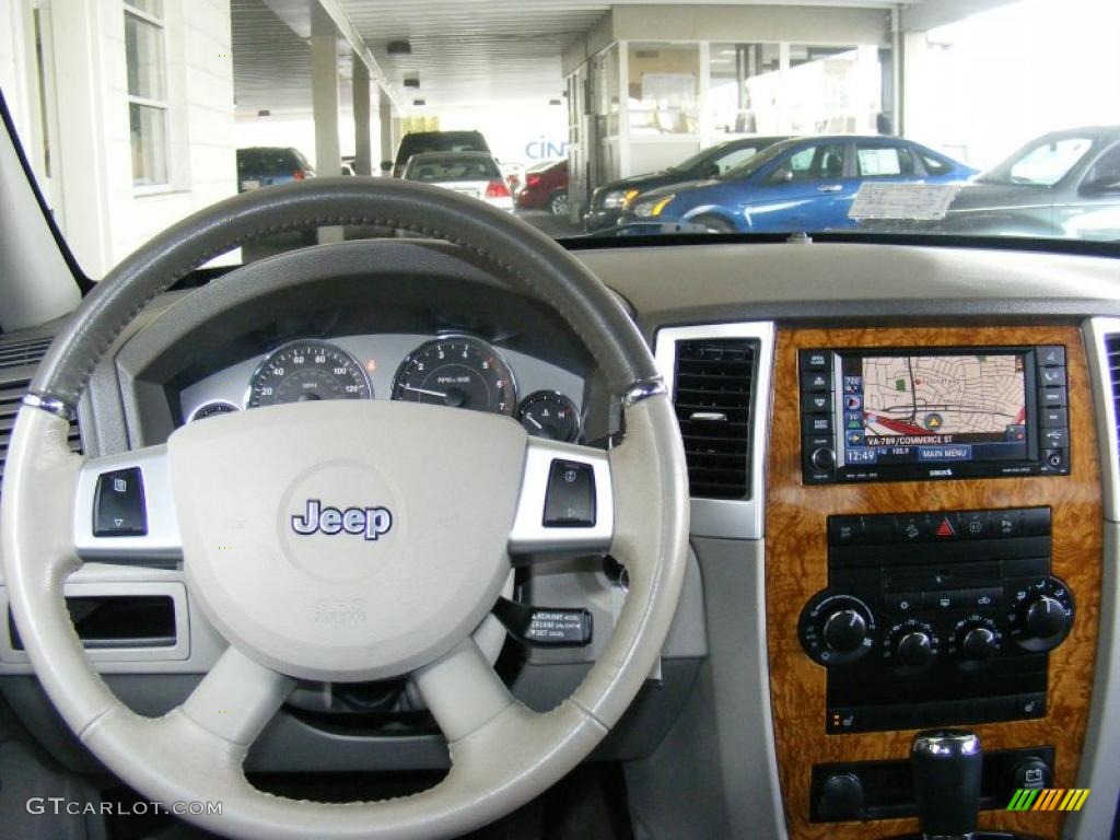 2008 Grand Cherokee Limited 4x4 - Stone White / Dark Khaki/Light Graystone photo #20