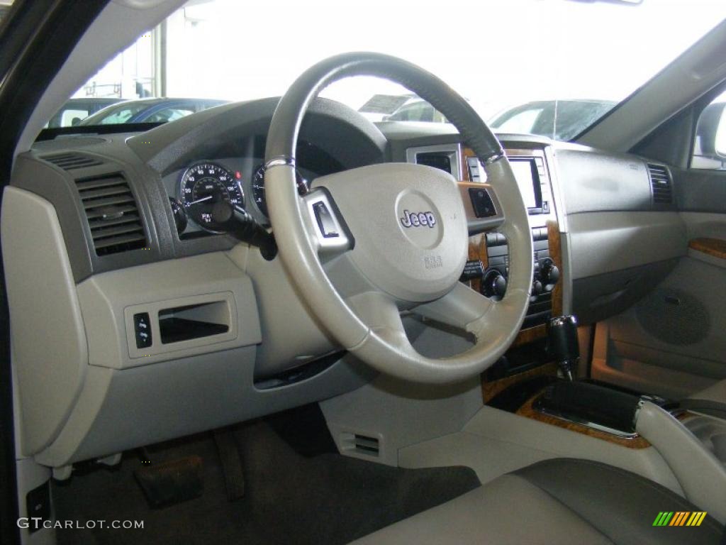 2008 Grand Cherokee Limited 4x4 - Stone White / Dark Khaki/Light Graystone photo #22