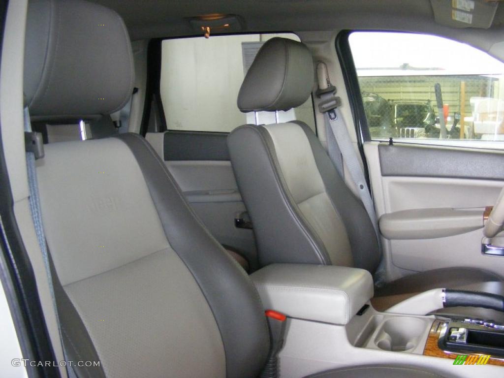 Dark Khaki/Light Graystone Interior 2008 Jeep Grand Cherokee Limited 4x4 Photo #45259419