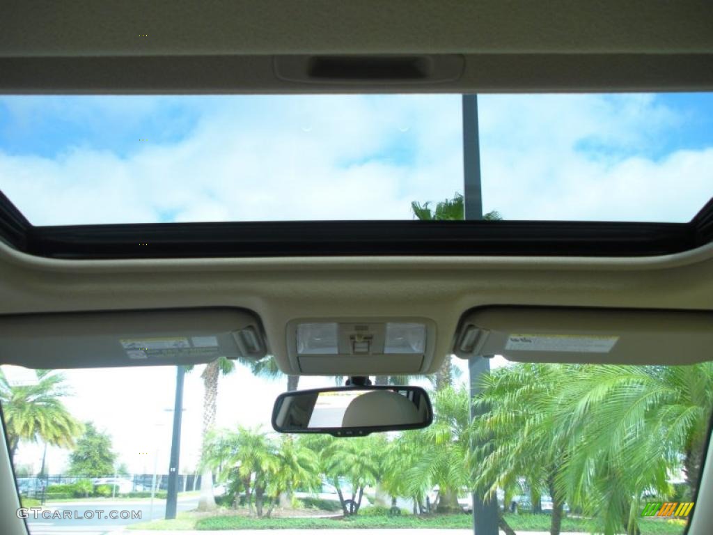 2010 Toyota RAV4 Limited V6 Sunroof Photos