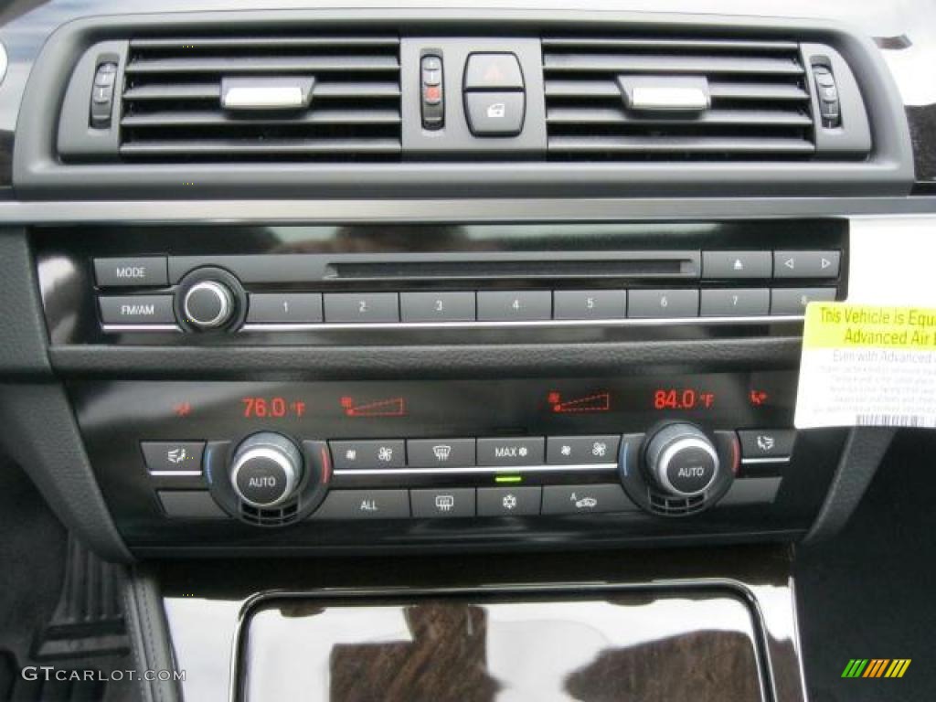 2011 BMW 5 Series 535i Sedan Controls Photo #45264419