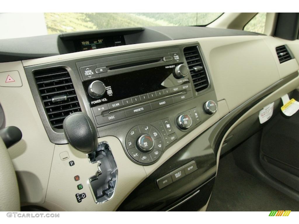 2011 Sienna LE AWD - Sandy Beach Metallic / Bisque photo #9