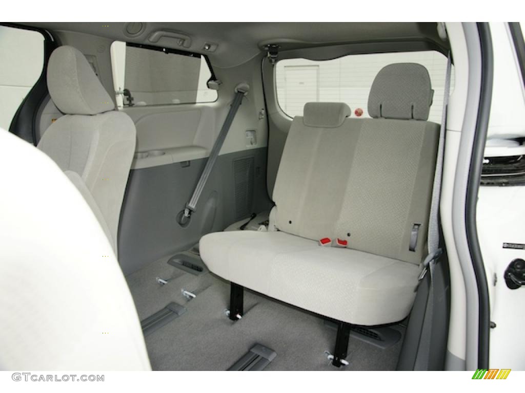 Light Gray Interior 2011 Toyota Sienna LE AWD Photo #45269796