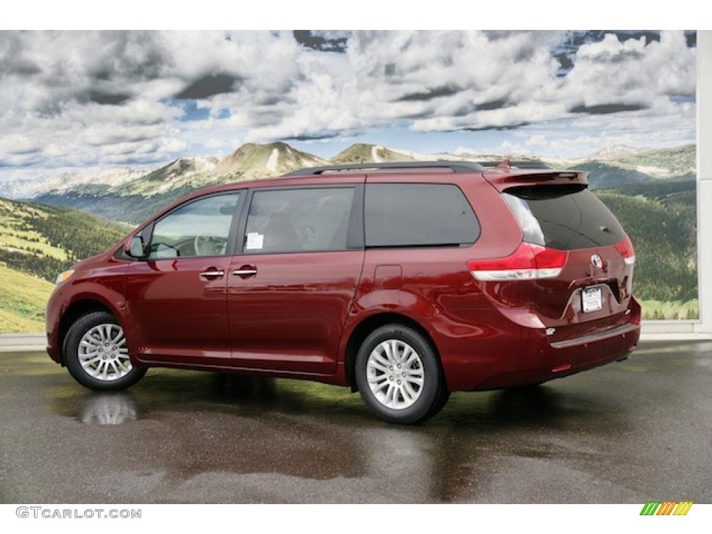 2011 Sienna XLE - Salsa Red Pearl / Light Gray photo #3