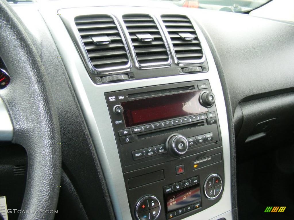 2007 GMC Acadia SLE AWD Controls Photo #45275001