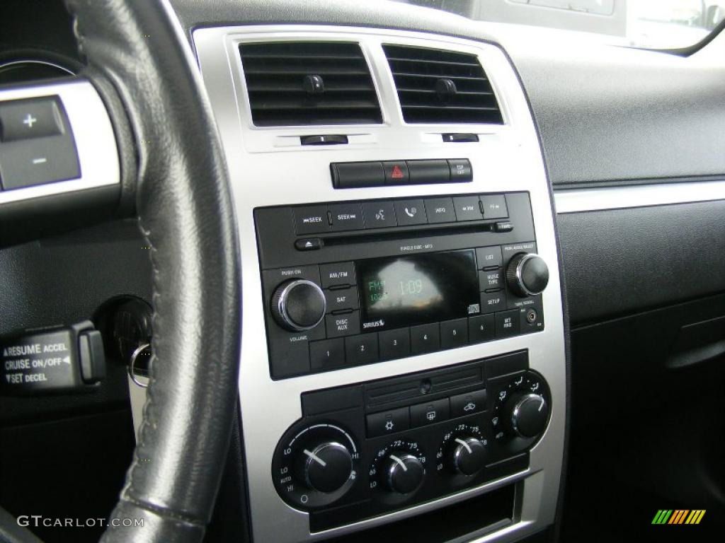2009 Dodge Charger R/T Controls Photo #45276221