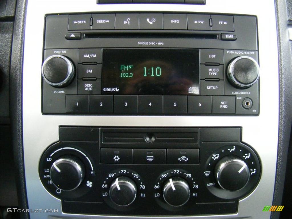 2009 Dodge Charger R/T Controls Photo #45276257