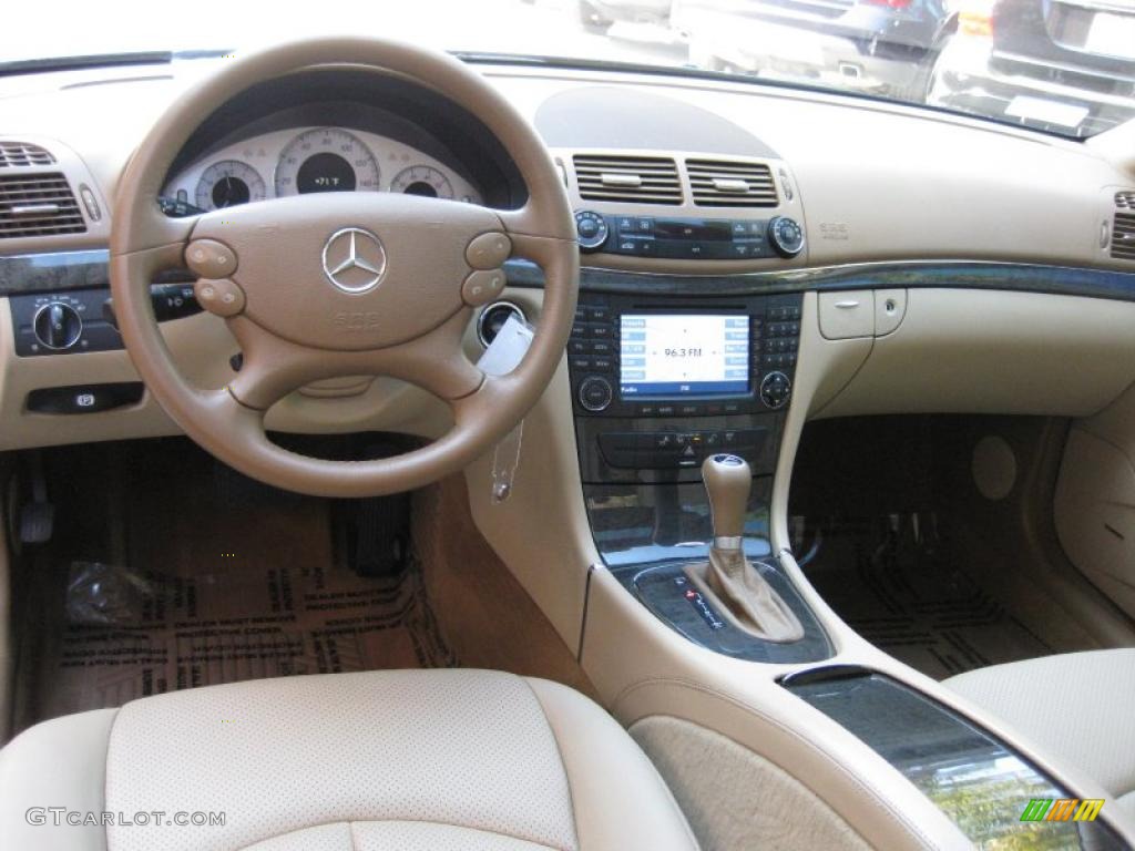 2007 Mercedes-Benz E 350 Sedan Cashmere Dashboard Photo #45277601