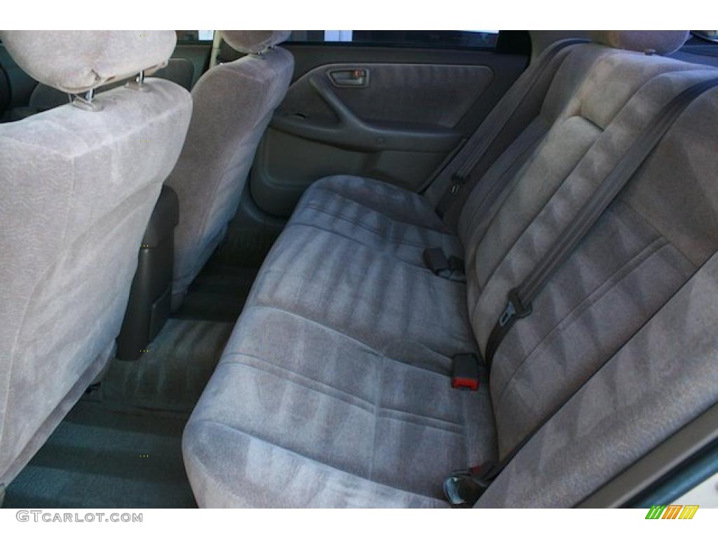 Beige Interior 1997 Toyota Camry LE Photo #45278045