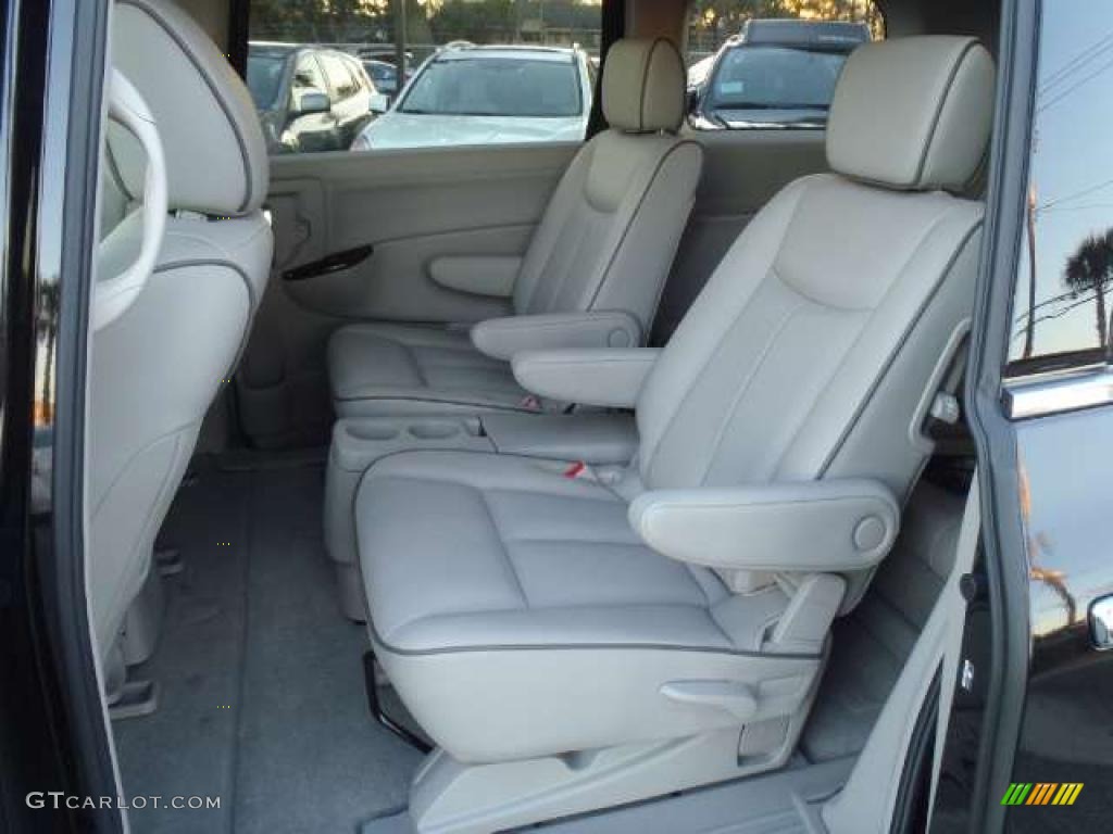 Gray Interior 2011 Nissan Quest 3.5 SL Photo #45283197