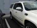 White Diamond - Escalade ESV AWD Photo No. 6