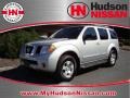 2006 Silver Lightning Metallic Nissan Pathfinder LE 4x4  photo #1