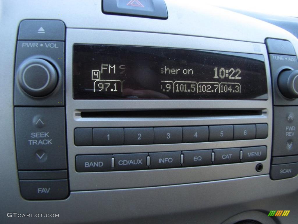 2009 Pontiac Vibe Standard Vibe Model Controls Photo #45287827