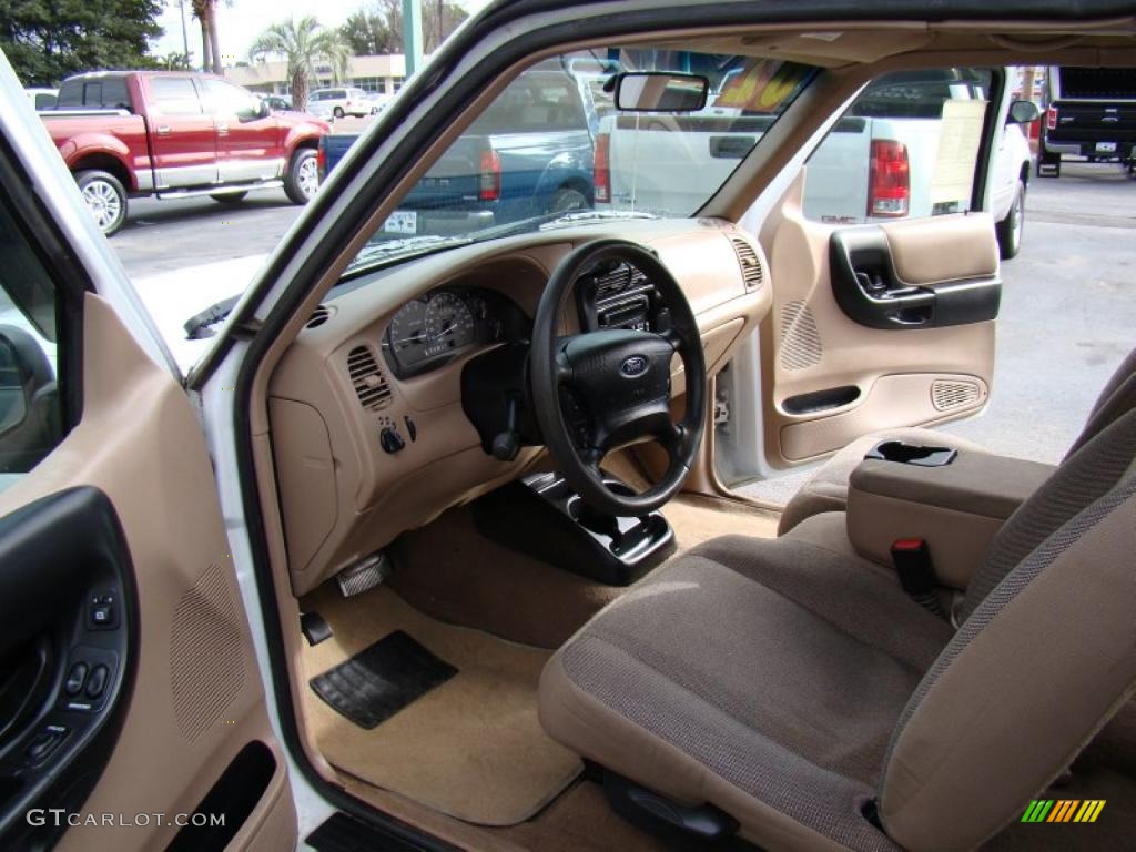 Medium Prairie Tan Interior 2002 Ford Ranger XLT SuperCab Photo #45289555