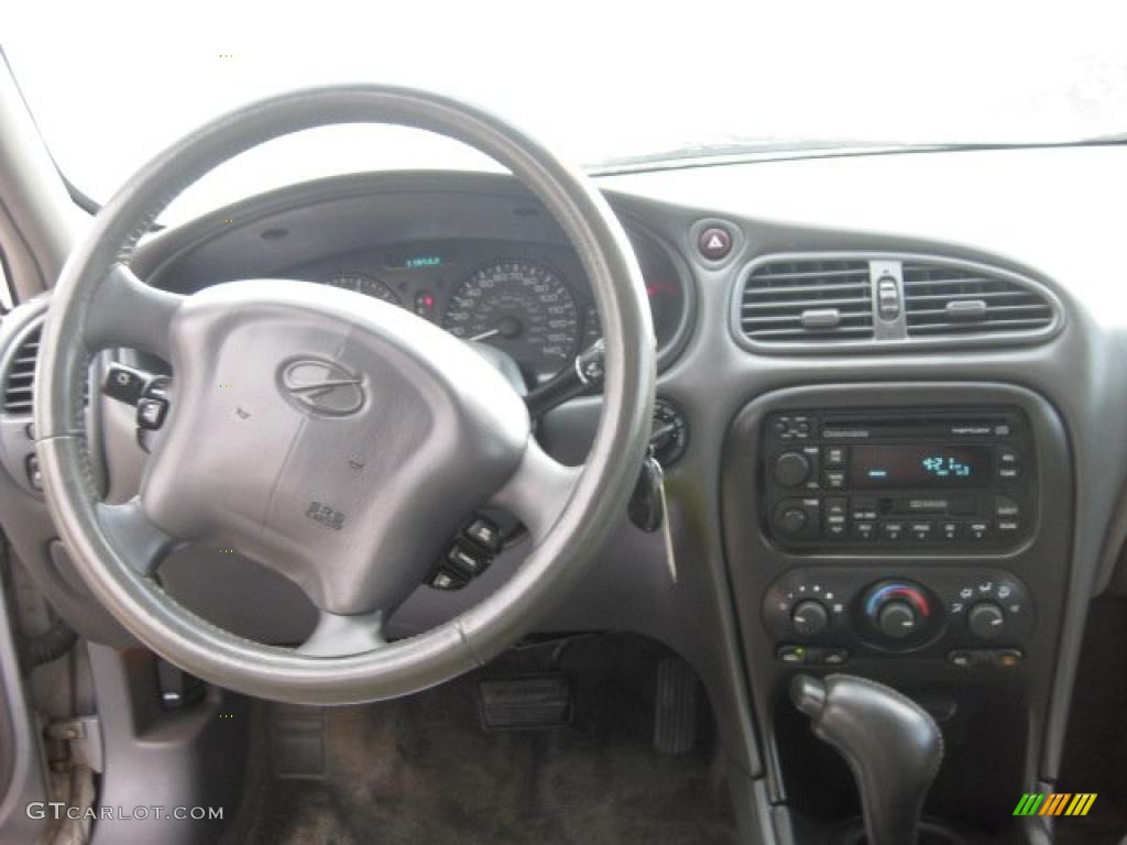 2000 Alero GL Sedan - Silvermist / Neutral photo #4