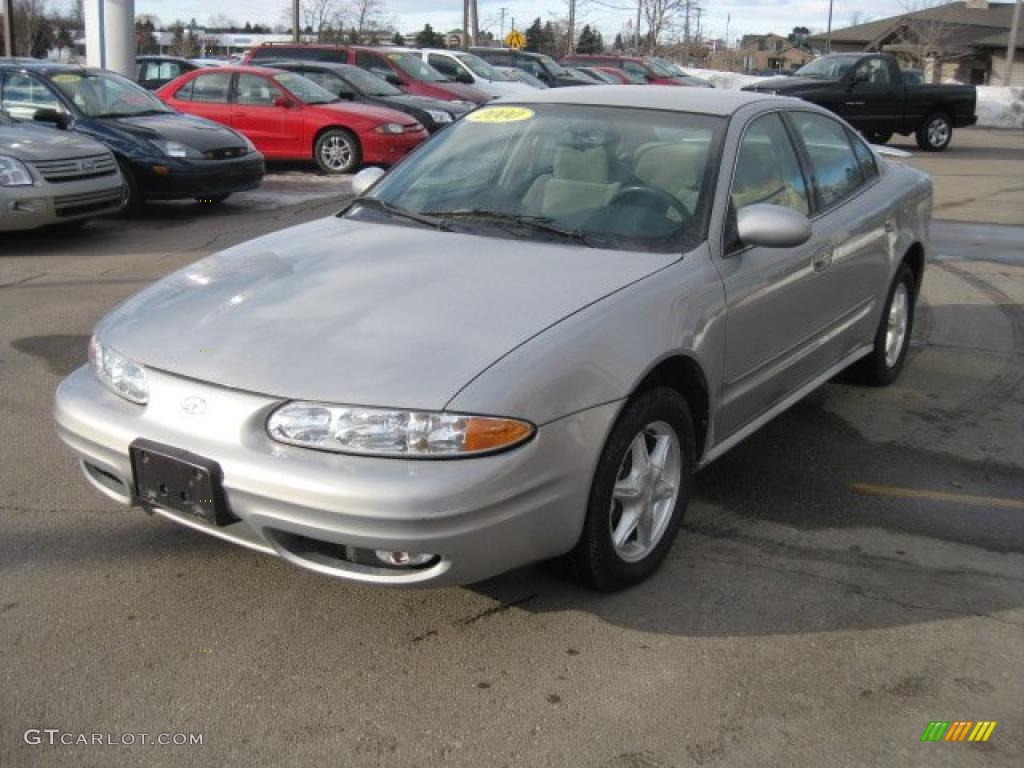 2000 Alero GL Sedan - Silvermist / Neutral photo #10