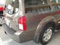 2008 Mocha Nissan Pathfinder LE 4x4  photo #7