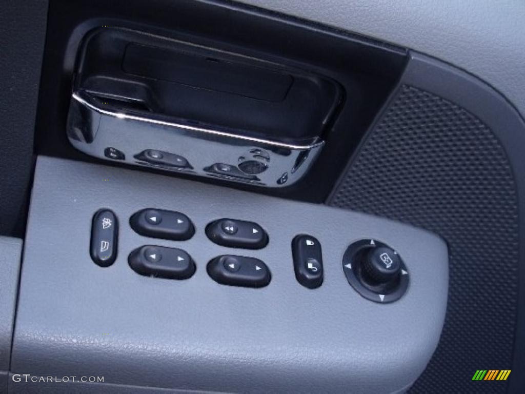 2006 F150 XLT SuperCab 4x4 - Medium Wedgewood Blue Metallic / Medium/Dark Flint photo #25