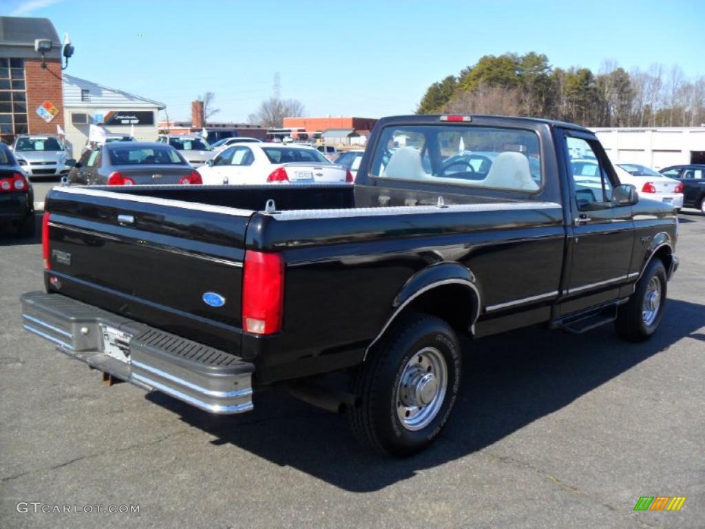 1997 F250 Regular Cab - Black / Medium Graphite photo #4