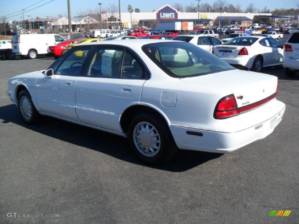 1996 Eighty-Eight LS - Bright White / Taupe photo #2