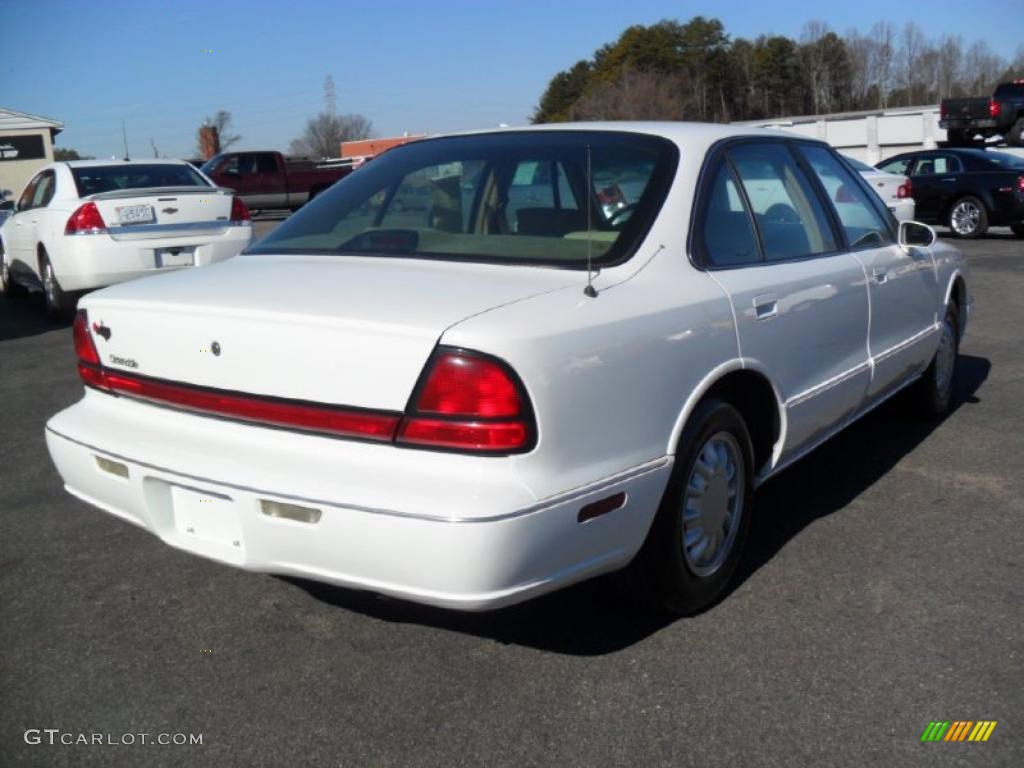 1996 Eighty-Eight LS - Bright White / Taupe photo #3