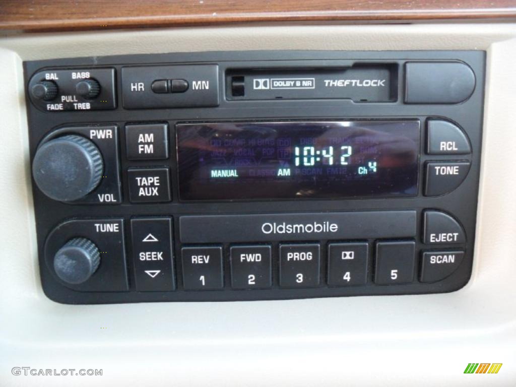 1996 Oldsmobile Eighty-Eight LS Controls Photo #45300605